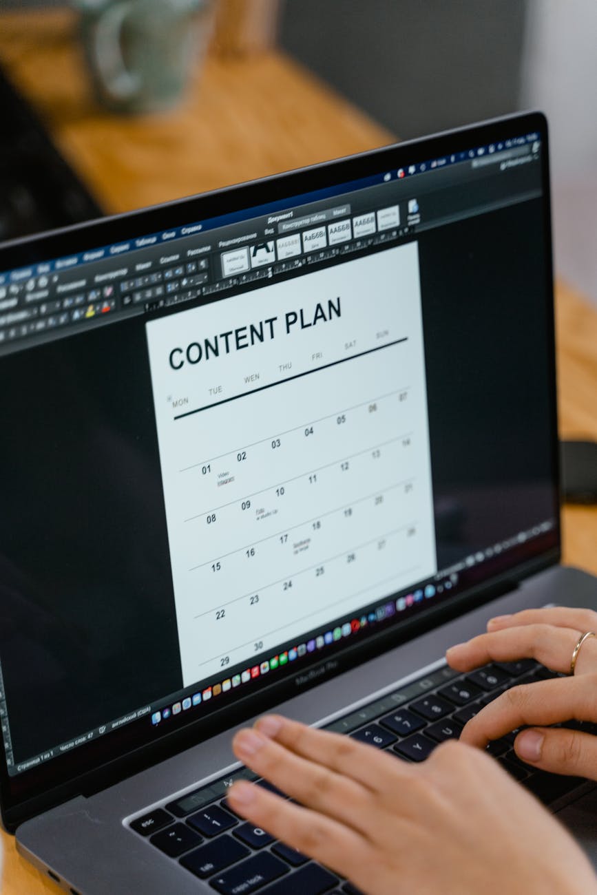 Content strategy planning process with digital marketing elements