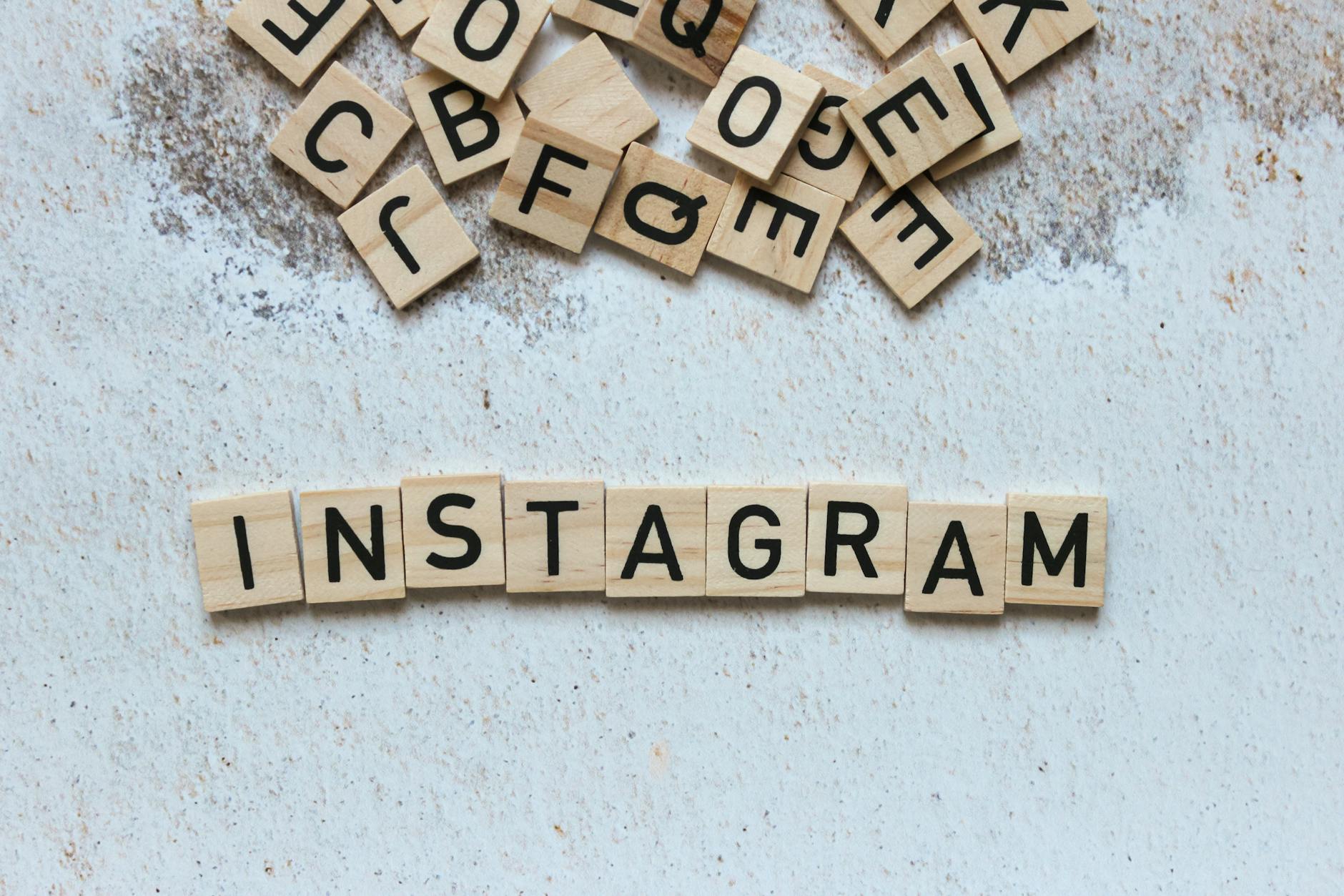 Best Instagram Growth Service vs Software: 2026 Guide